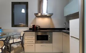 Fira Apartments By Gaiarooms