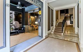 Fira Apartments By Gaiarooms